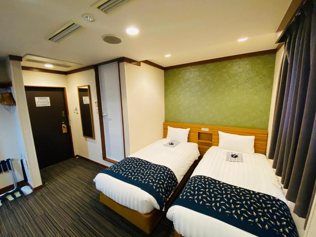 Twin Room,977153617:JPEG
