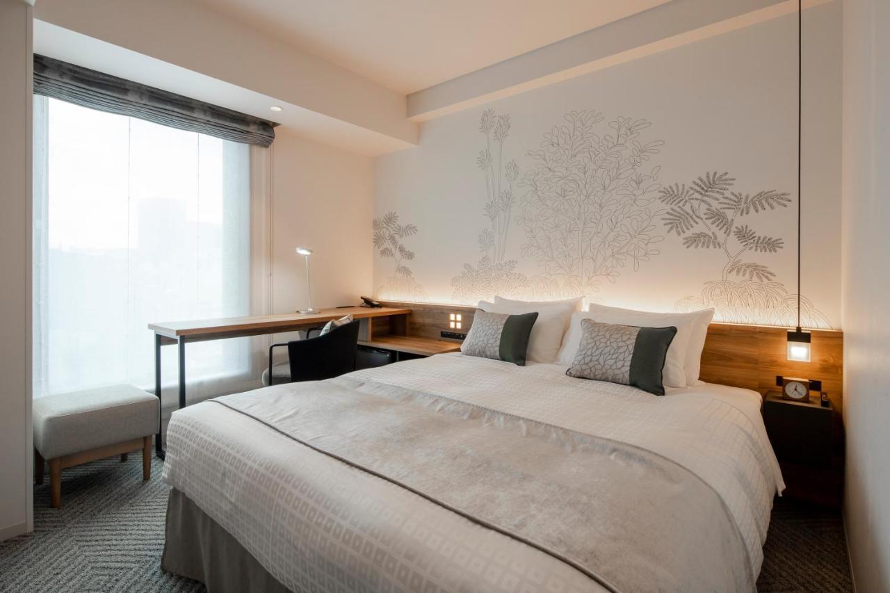 Comfort Double Room Desk