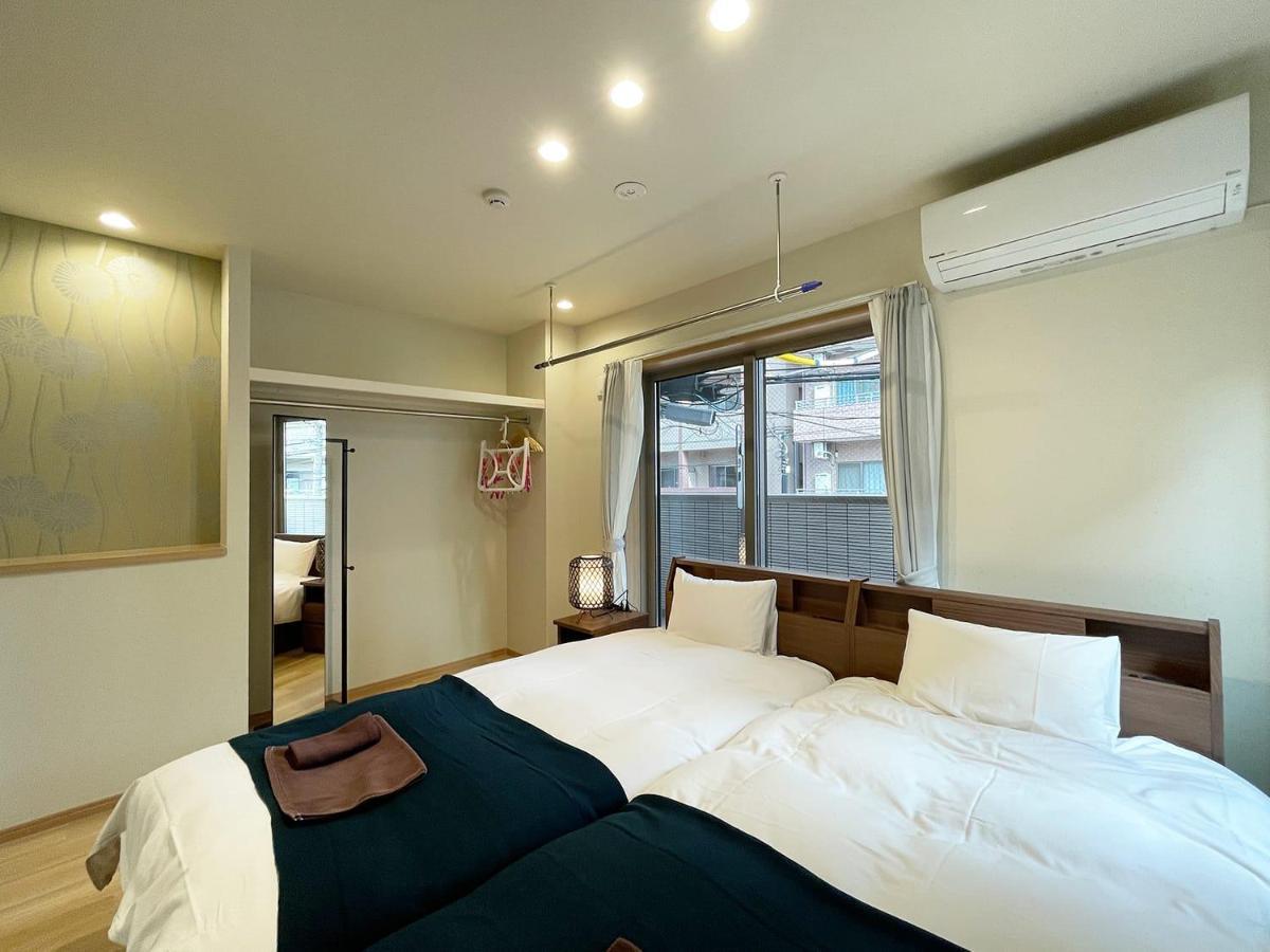 Family Room Balcony,1178836093:JPEG
