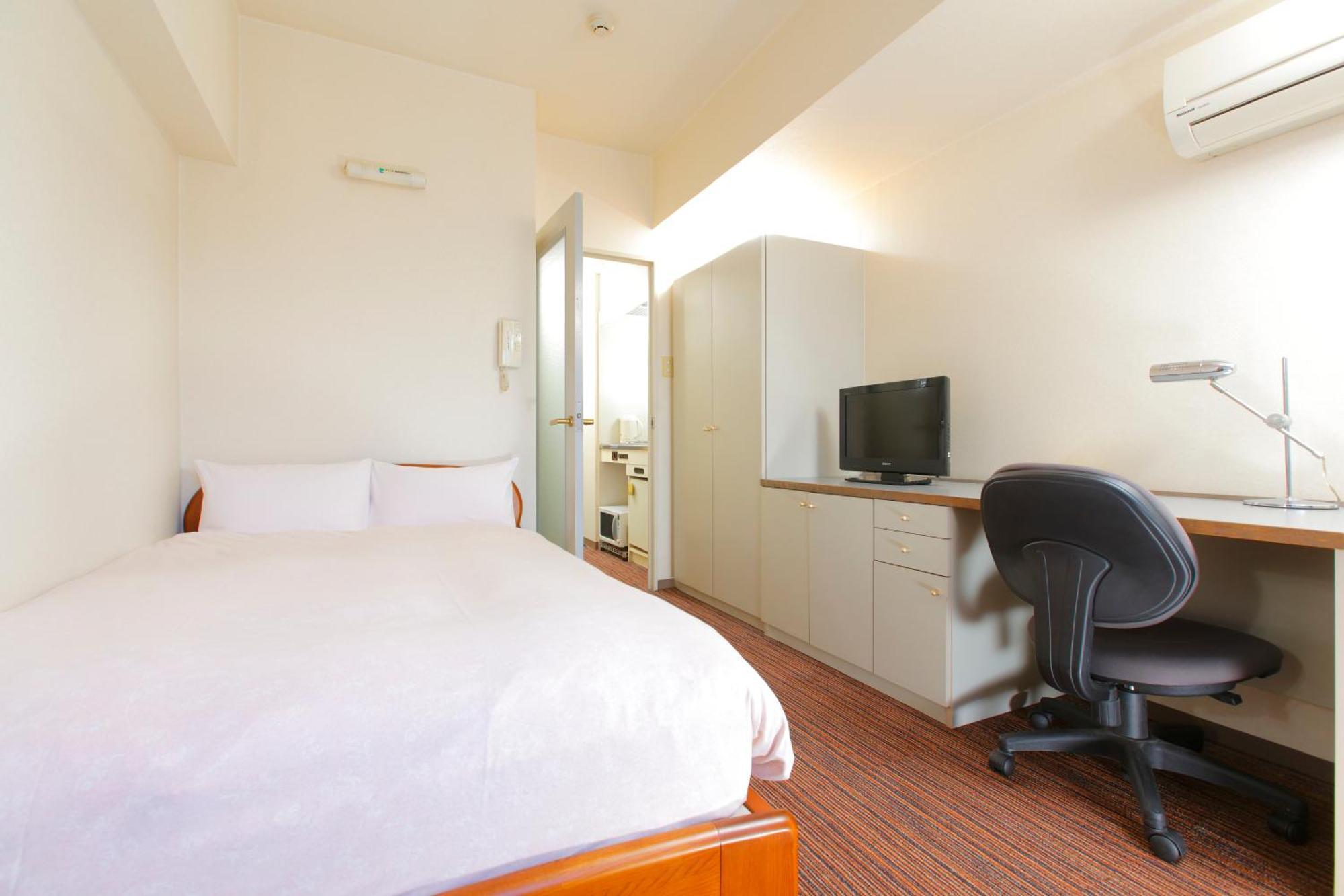 Standard Semi Double Non-Smoking House Keeping is Optional Additional Cost,1222713142:JPEG