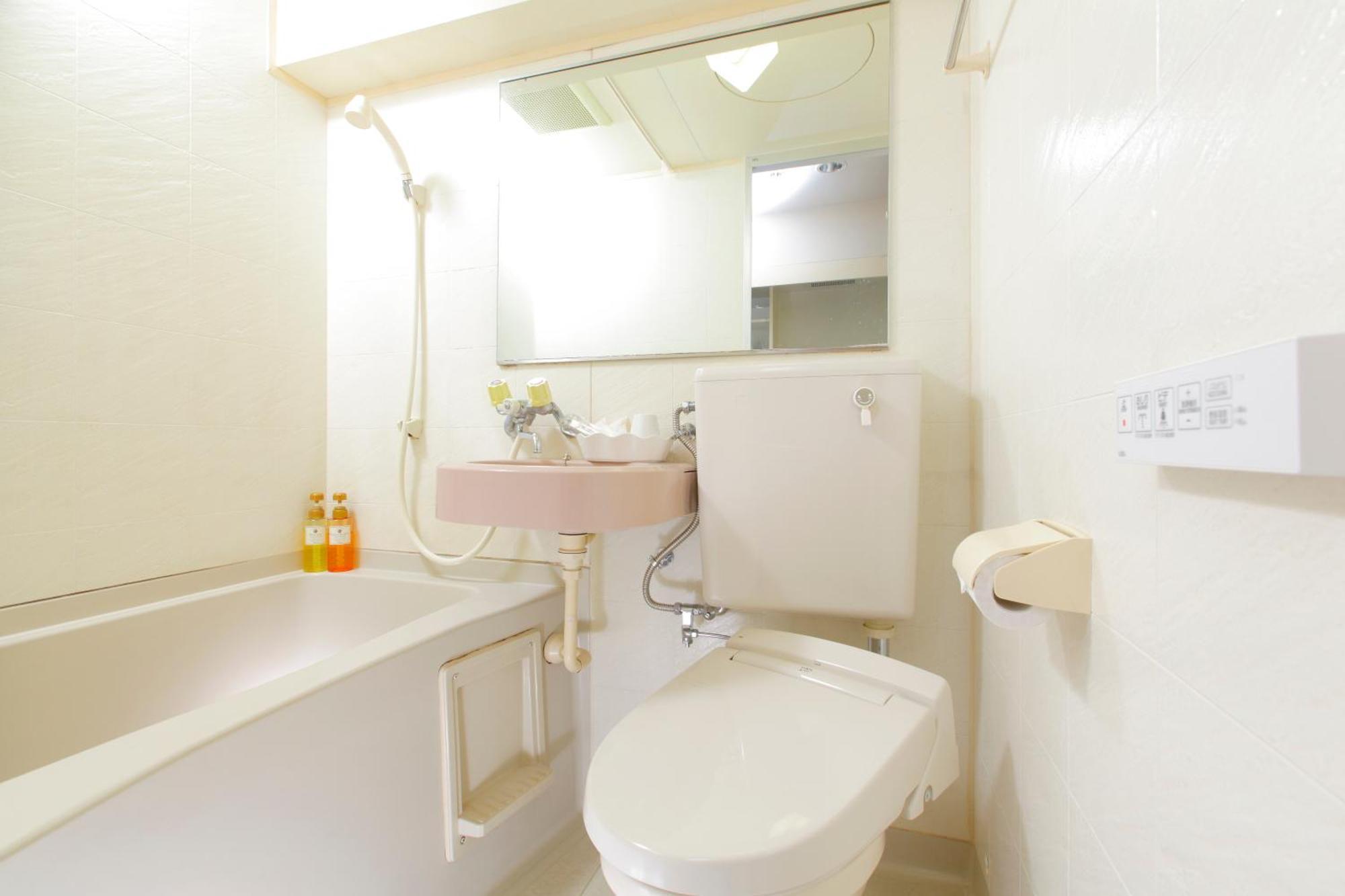 Room Selected At Check No choice of smoking preference House Keeping is Optional Additional Cost,399303939:JPEG