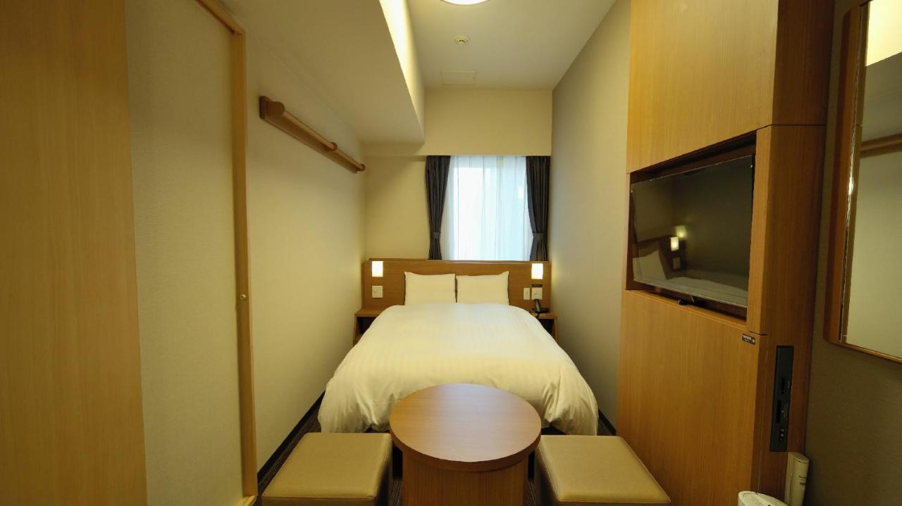 Moderate Double Room Smoking,128151306:JPEG