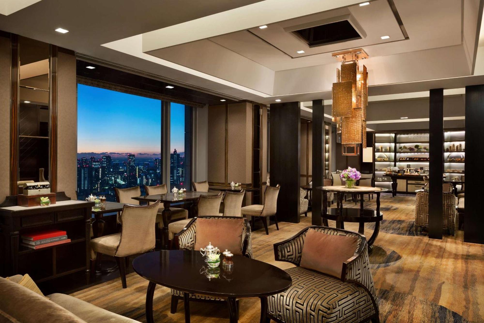 Horizon Club Deluxe King Room