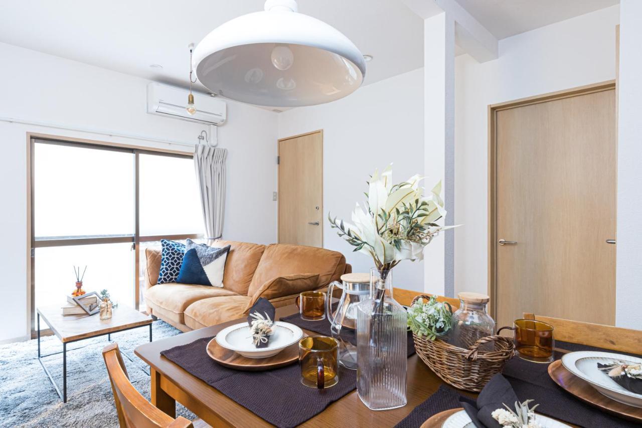 Standard Family Room,1322923249:JPEG