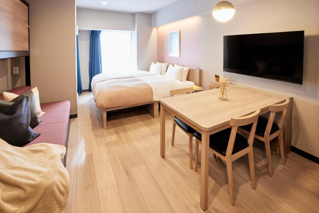 Deluxe Studio Apartment