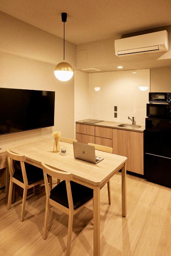 Deluxe Studio Apartment