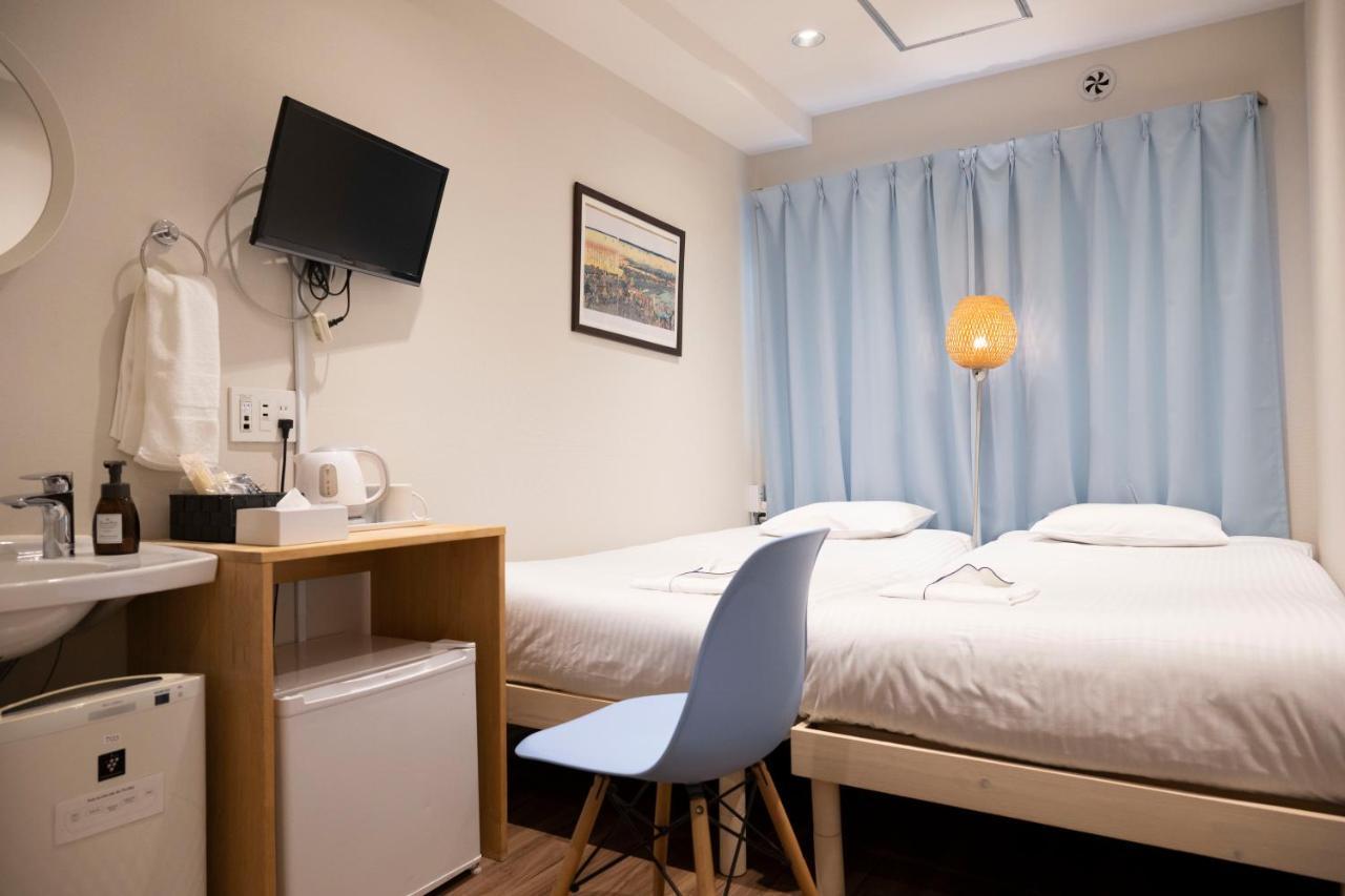 Twin Room,1362576500:JPEG