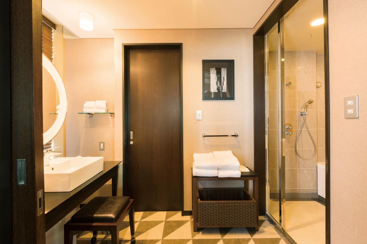 Premium Floor Junior Suite King Room Lounge Access,1365762086:JPEG