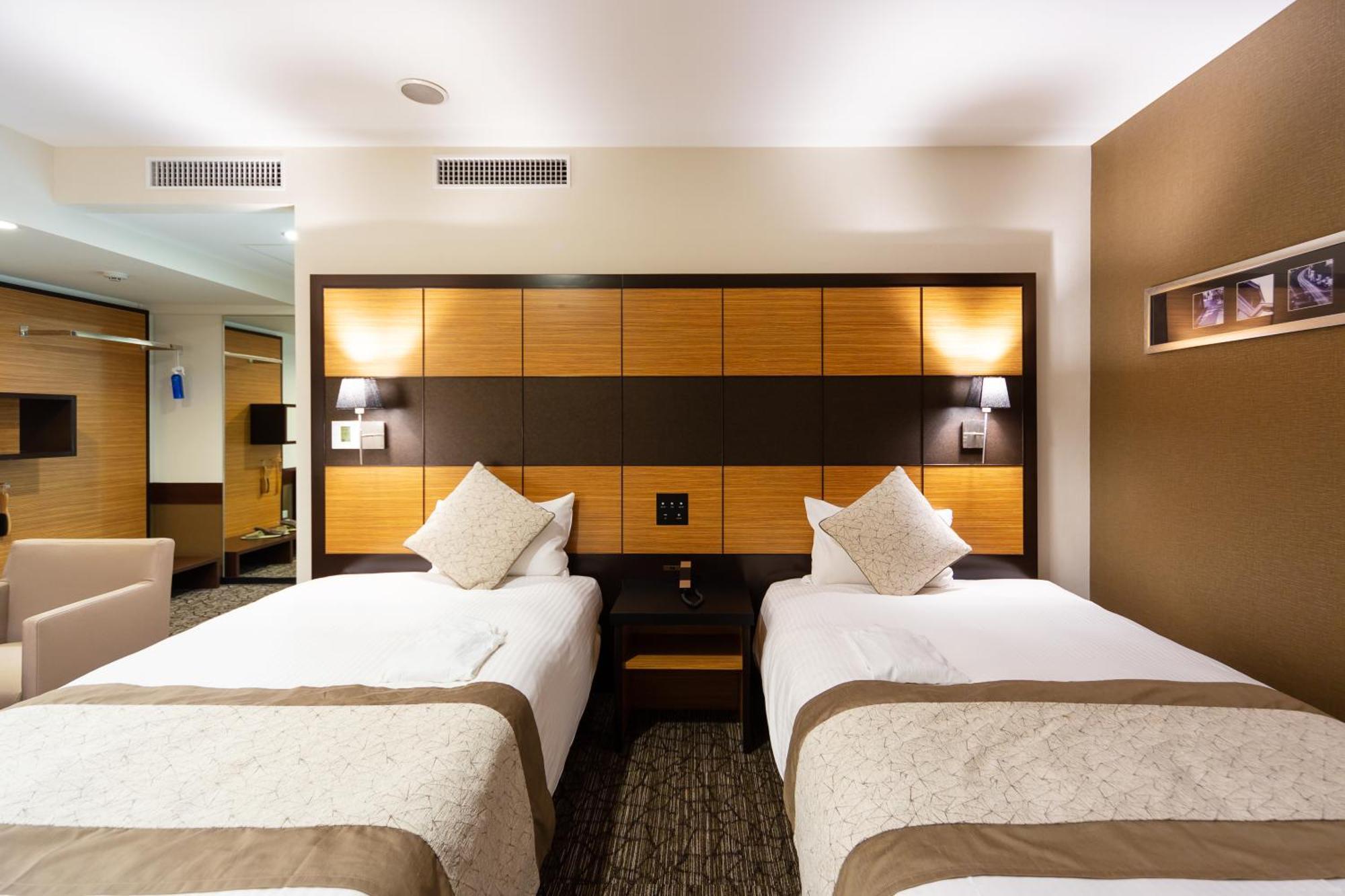 Executive Triple Room Non-Smoking,1606060252:JPEG