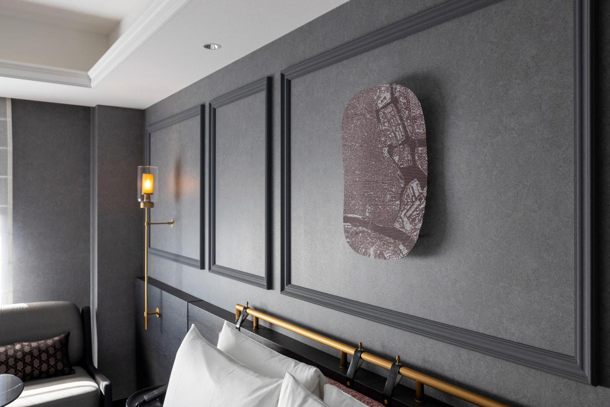 Superior Room One King Bed Shower Booth Non Smoking,1533701455:JPEG