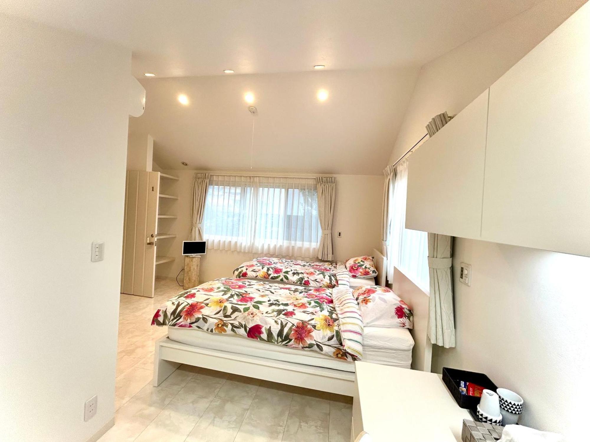 Large Twin Room