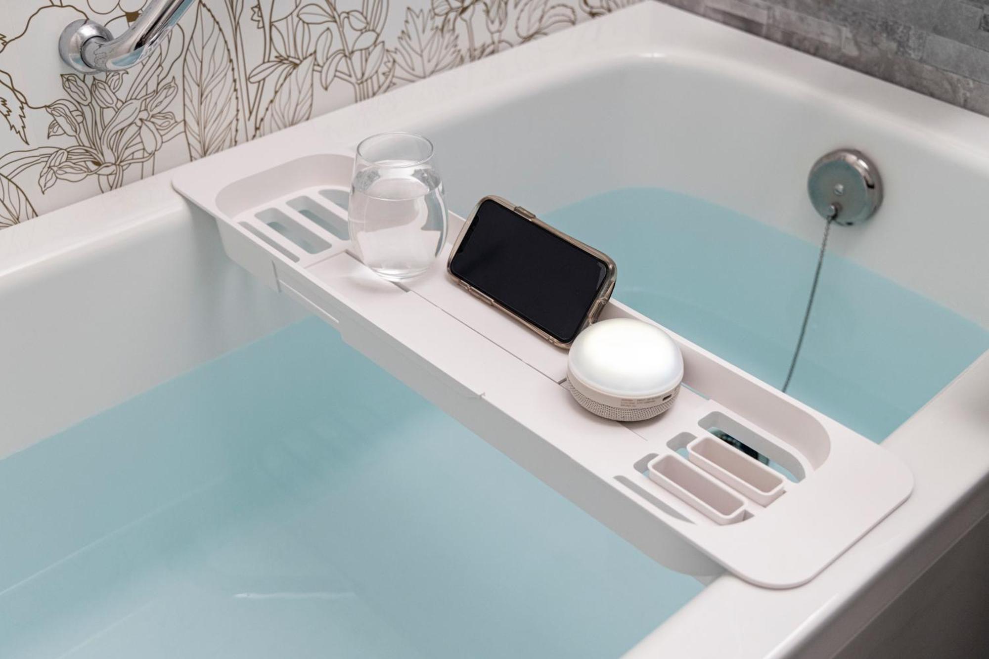 BEAUTY＆CARE ROOM – Non-Smoking（Bank-Bed up to ）