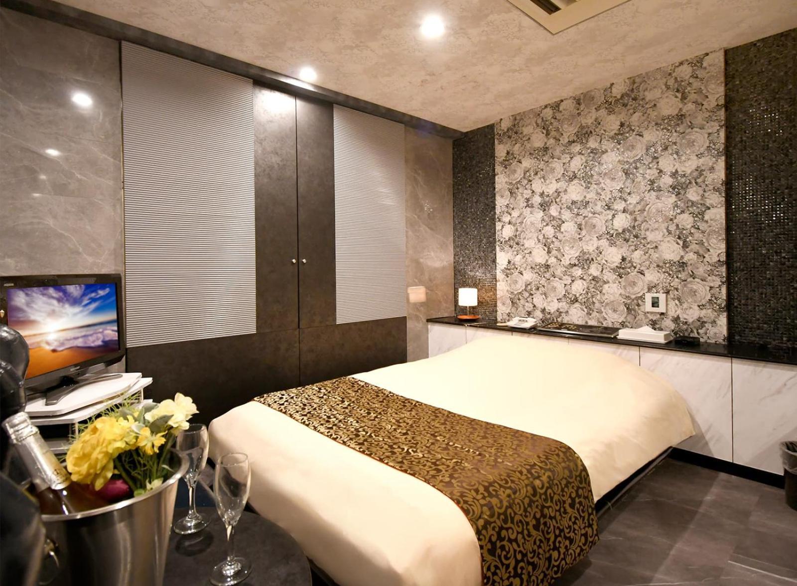 Double Room,1681394336:JPEG