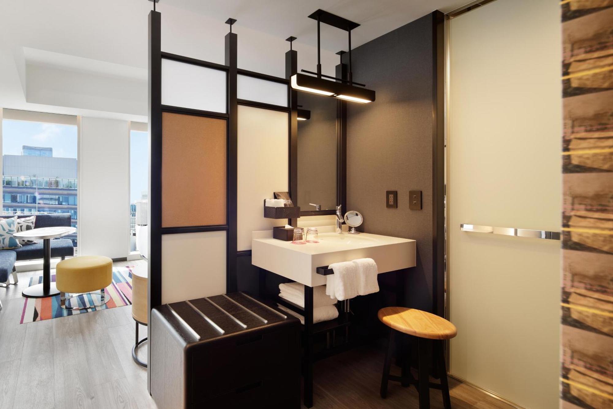 Aloft Twin Guest room 2 Twin or Single Beds,1627975254:JPEG