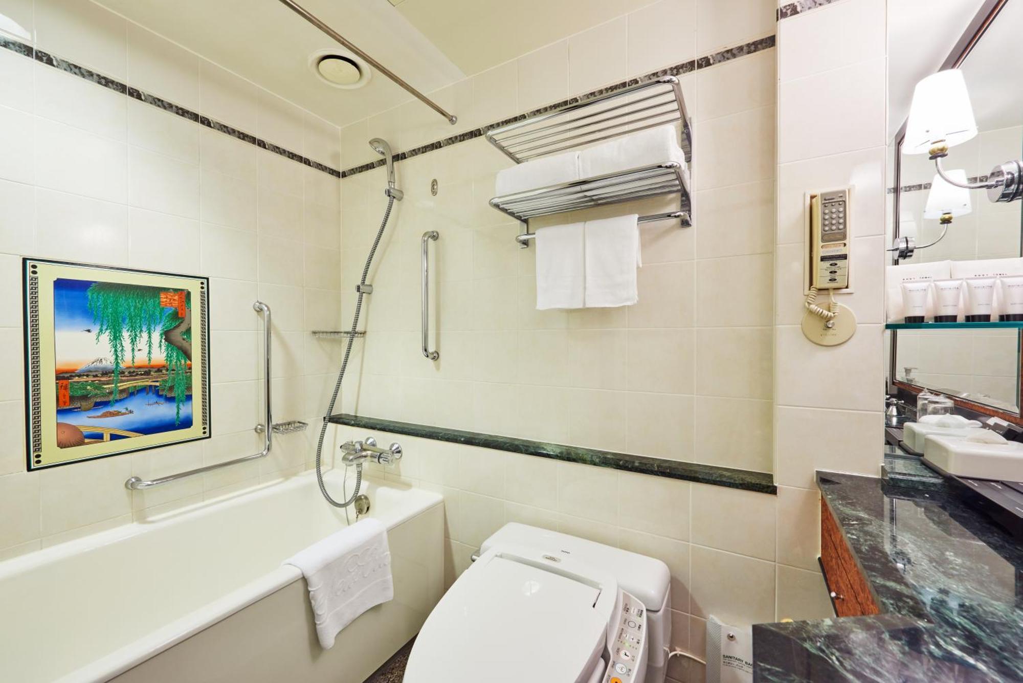 Garden Tower Standard Triple Room Non-Smoking Meals paid guests on the plan only,1718967210:JPEG
