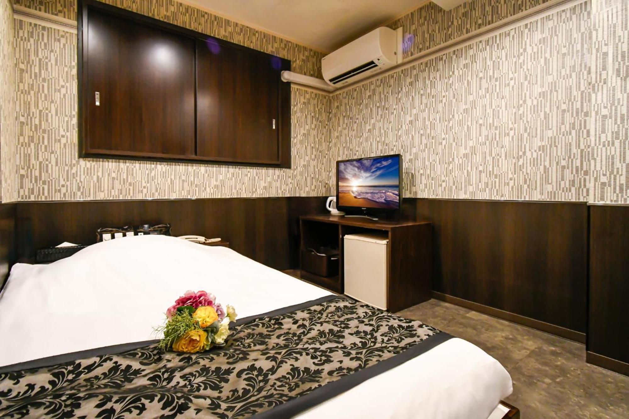 Single Room,1636813635:JPEG