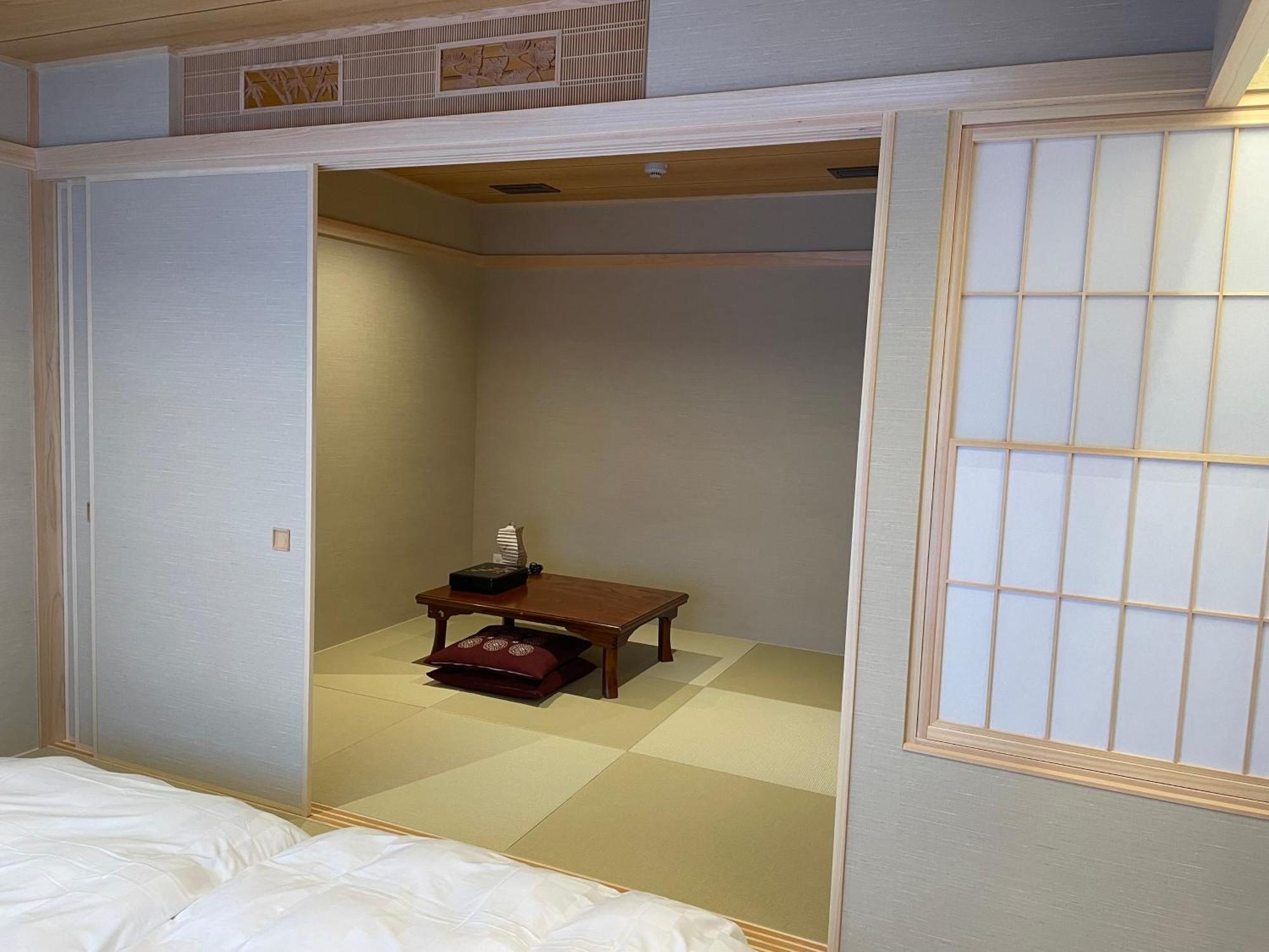 Japanese-Style Family Room,1642319210:JPEG