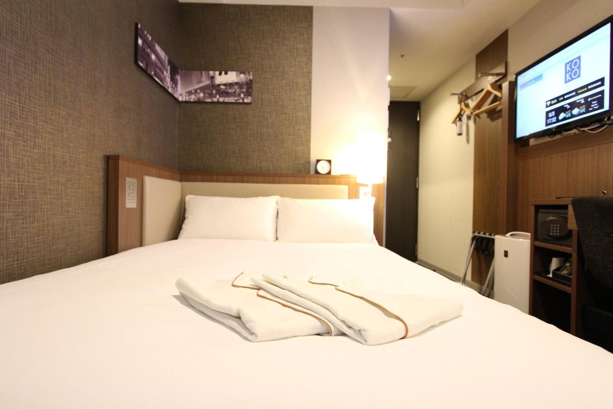 Semi Double Room Non-Smoking