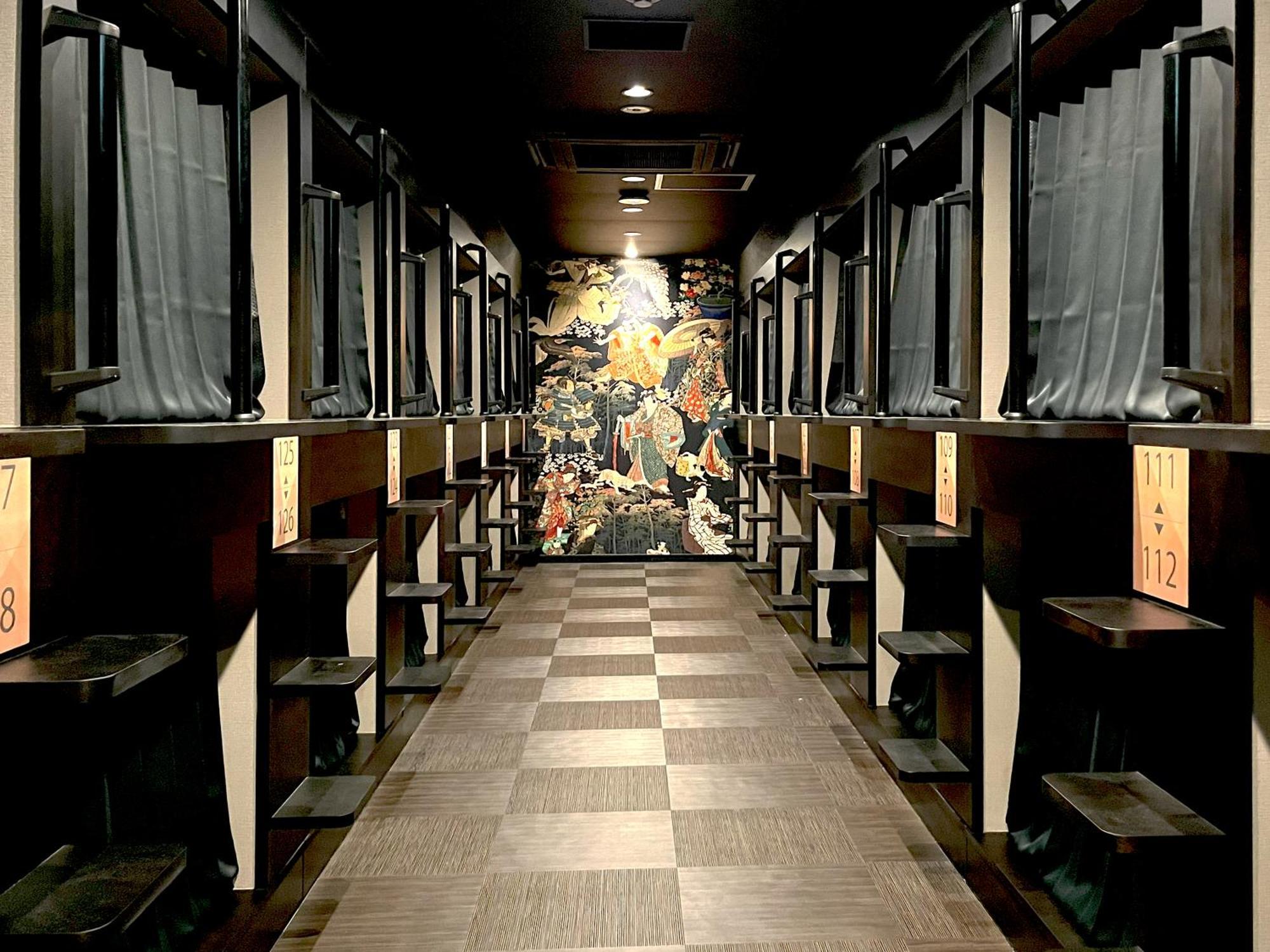 Shower Room Only 1st floor Superior Cabin Male Upper Level