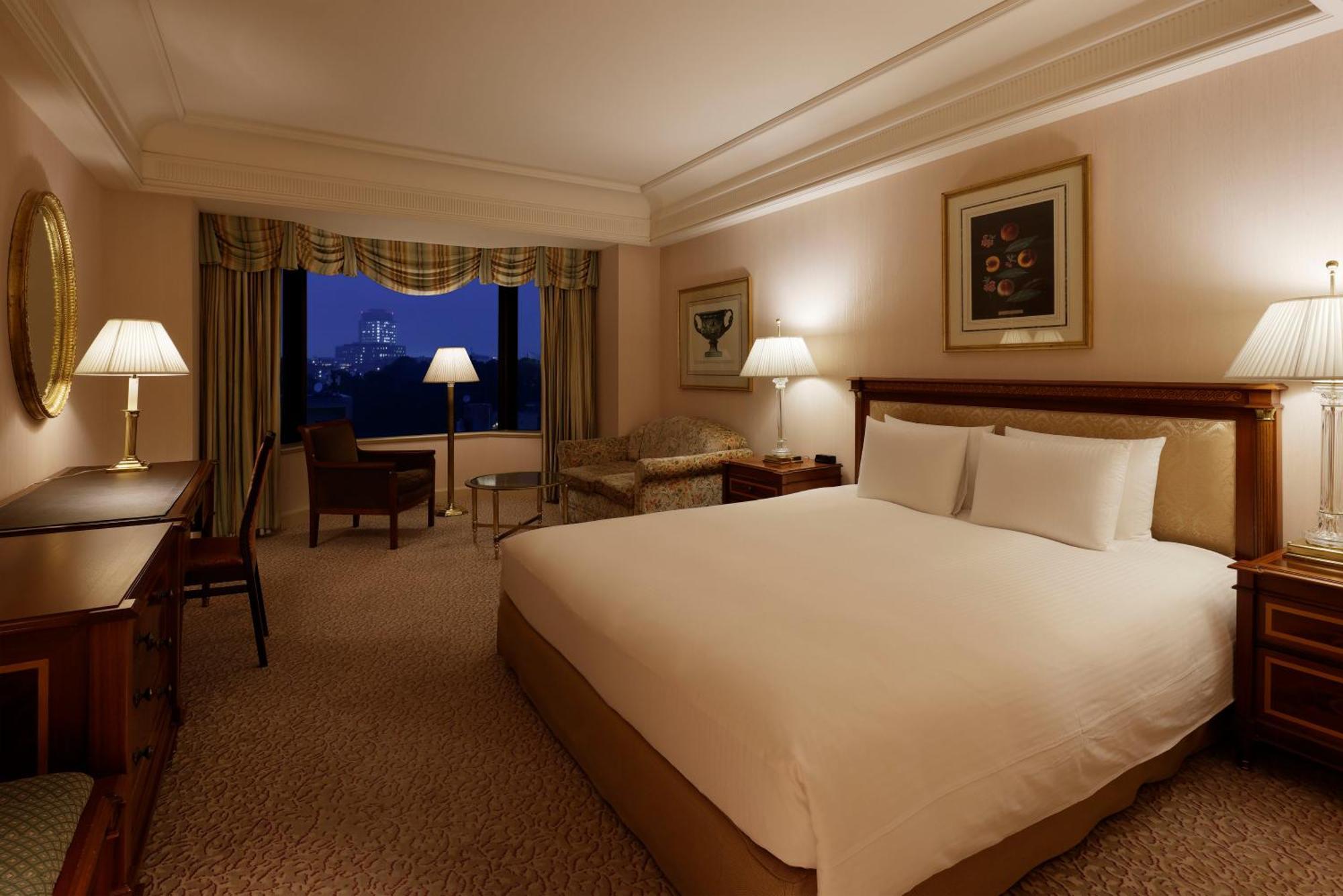 Luxury Double Room Late Check 1600 Early Check-out 1000 Non-Smoking