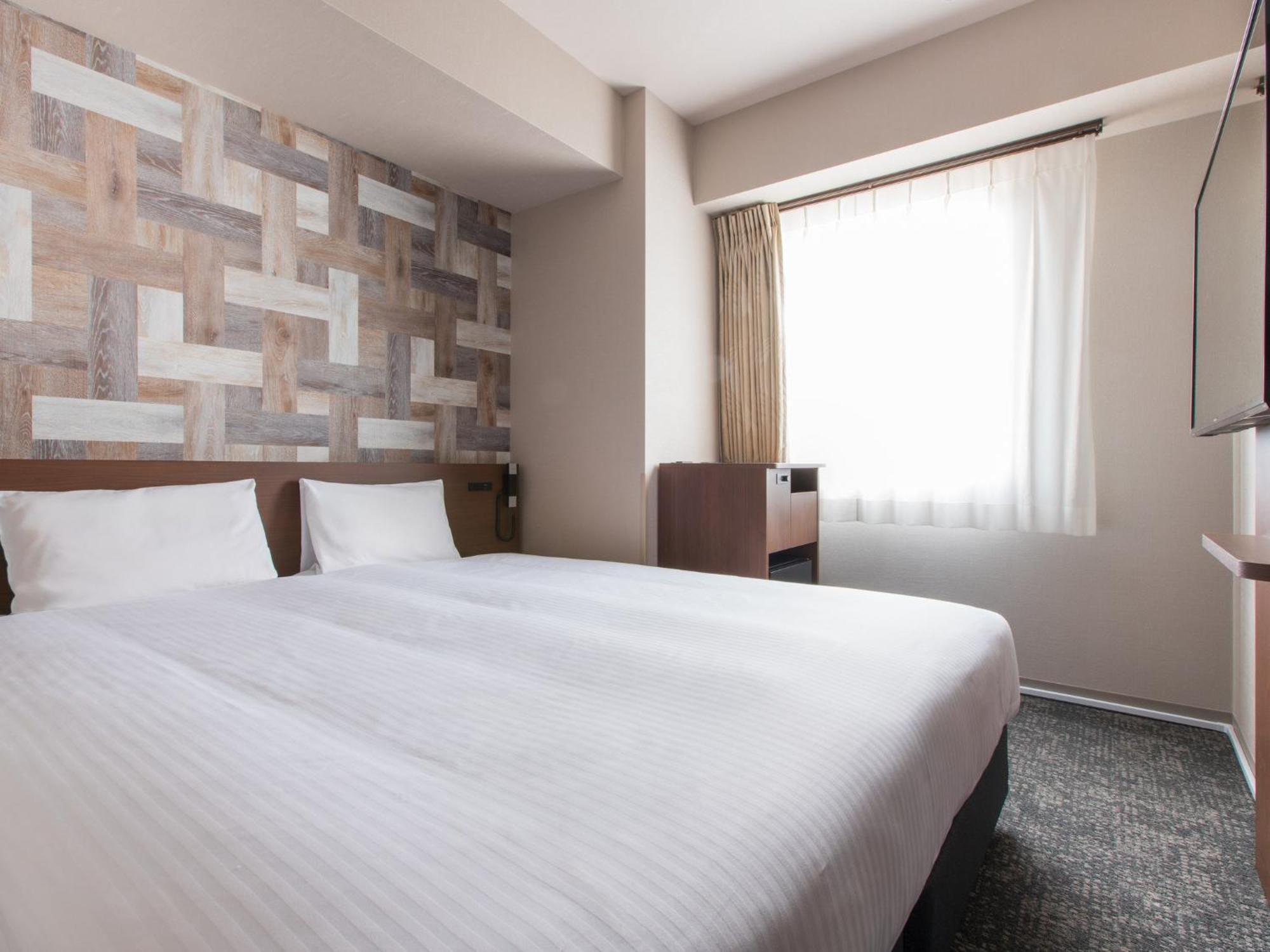King Room Hollywood Twin Style Non-Smoking