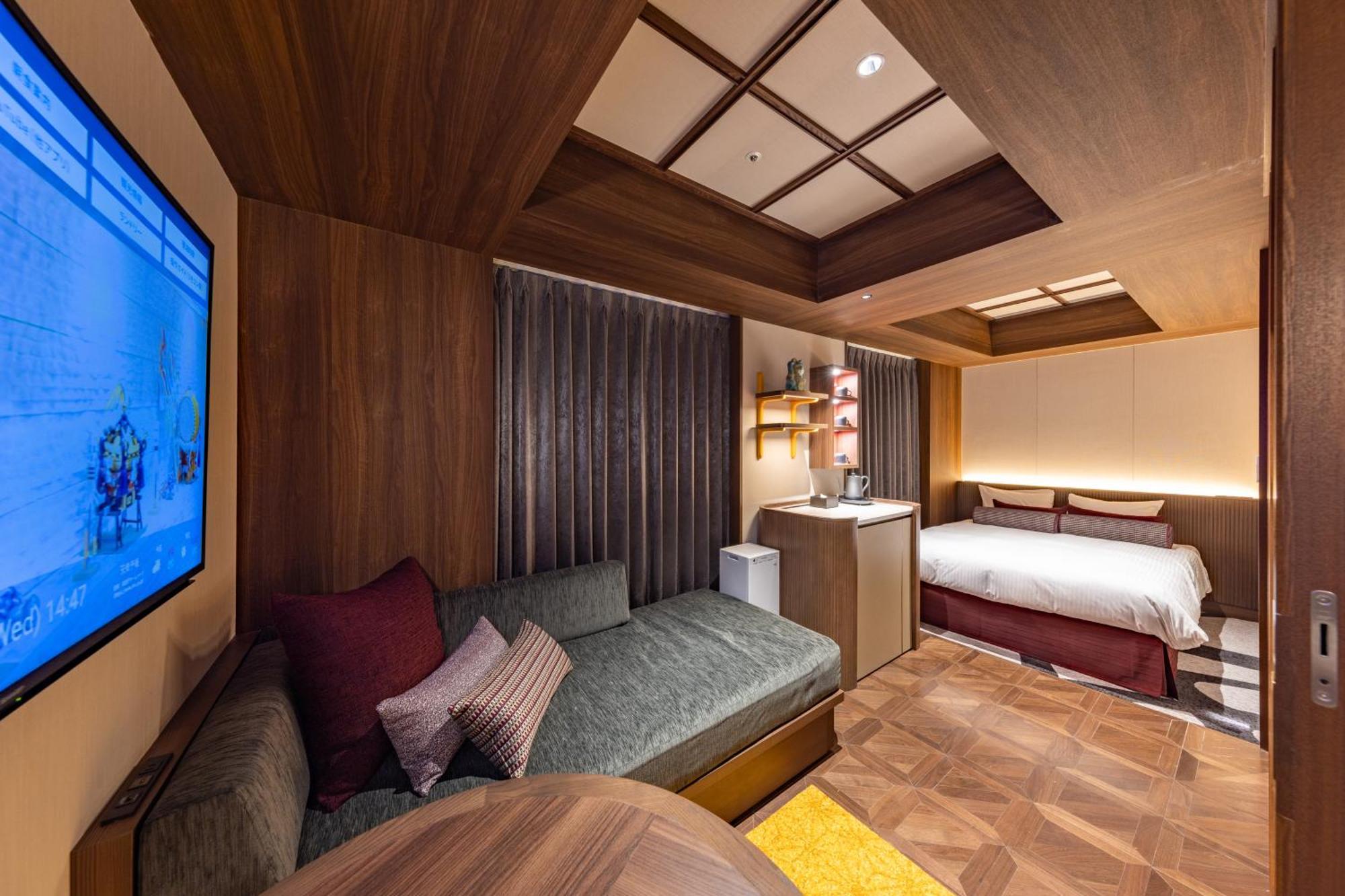 Double Room,1742727063:JPEG