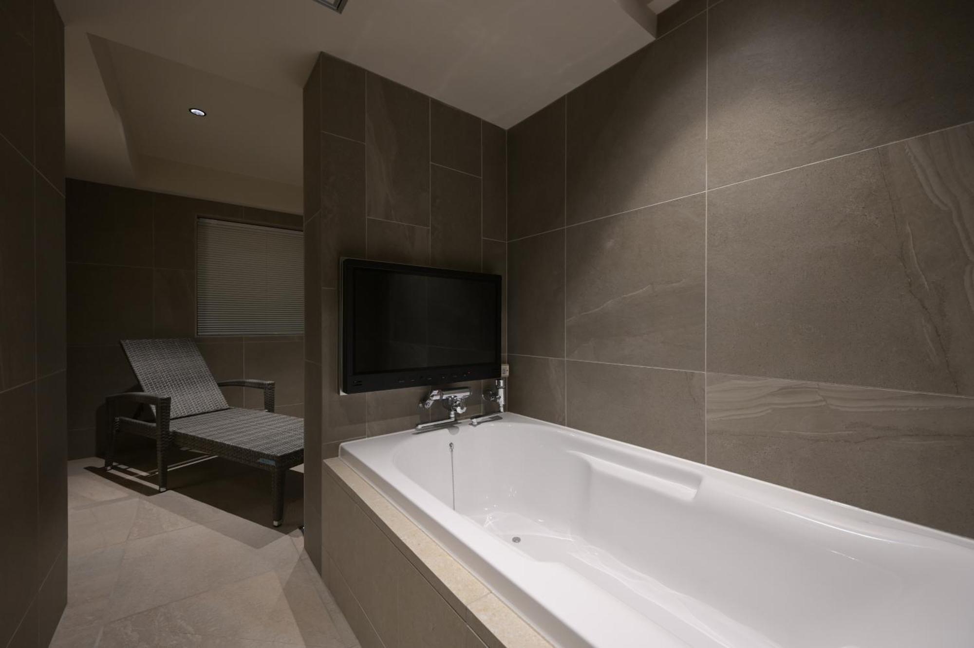 King Room with Two King Beds,1744156116:JPEG