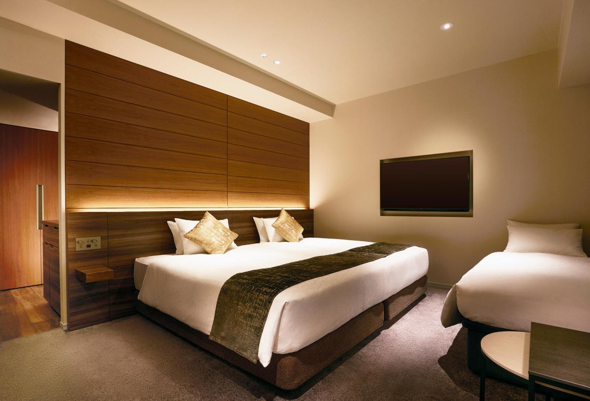 Deluxe Double Room Sofa Bed