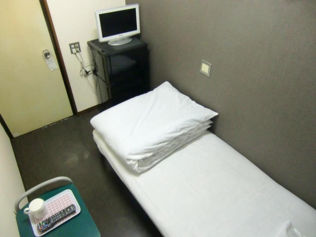 Standard Single Room,416378130:JPEG