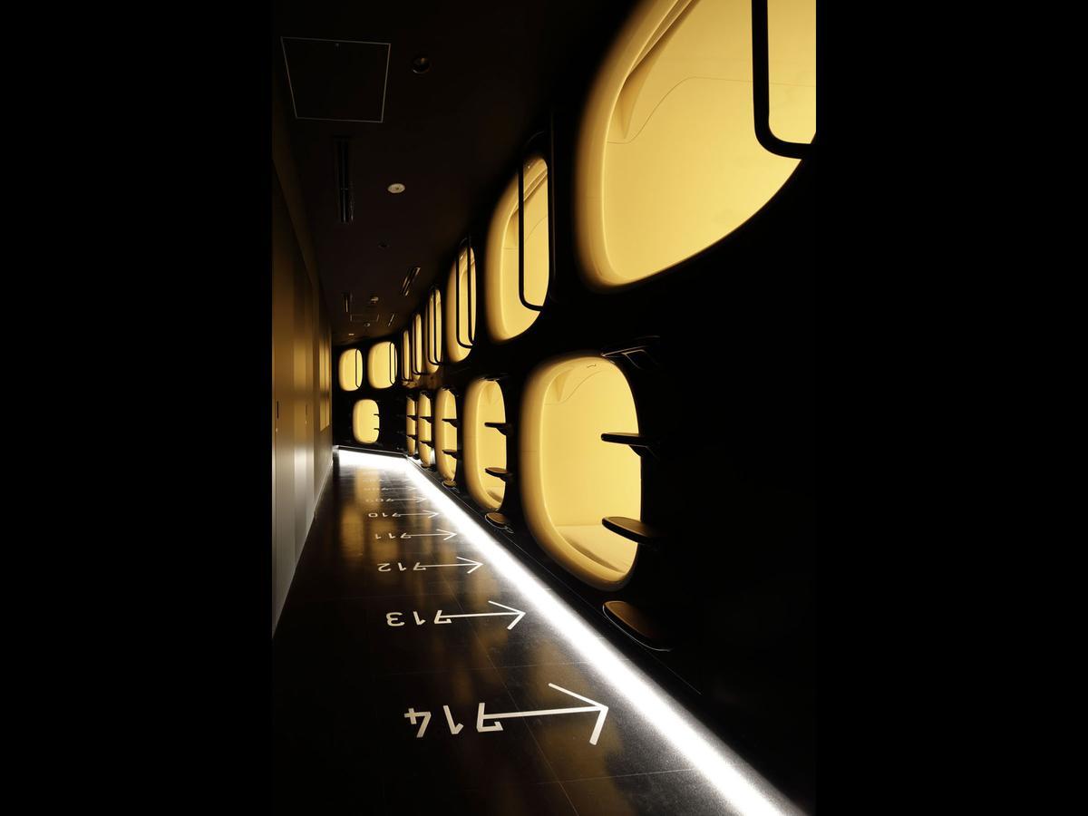Capsule Room Female Non-Smoking,569575707:JPEG