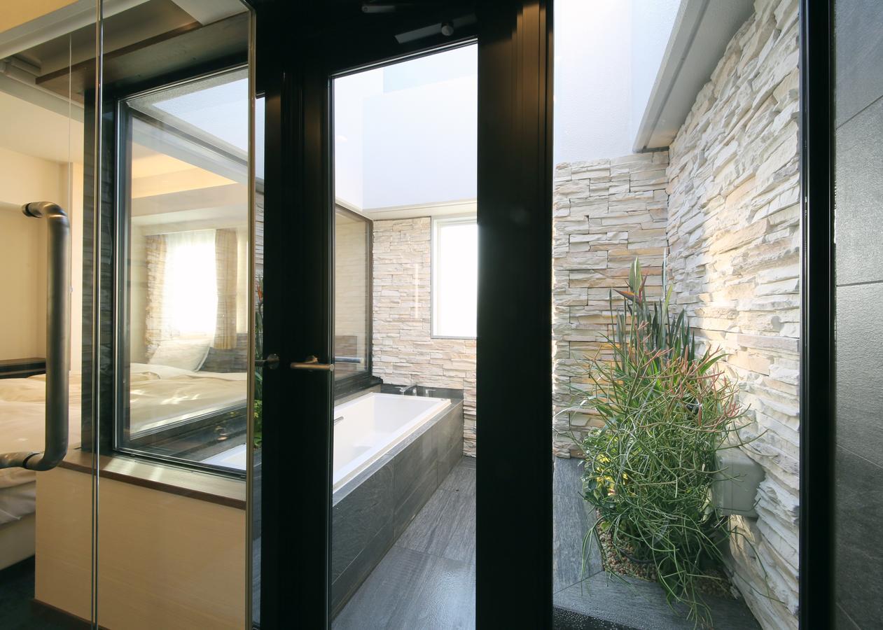 Twin  Room,666146379:JPEG