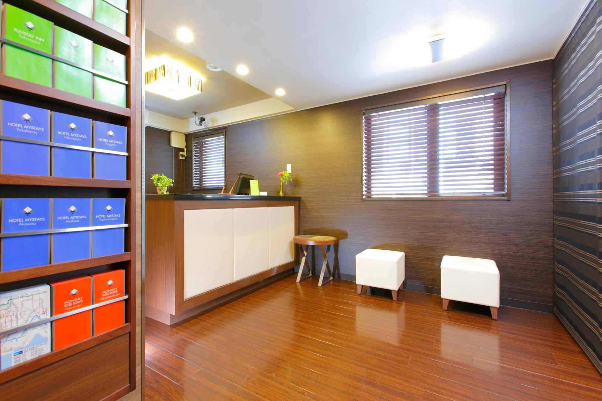 Twin Room Smoking House Keeping is Optional Additional Cost,687589152:JPEG