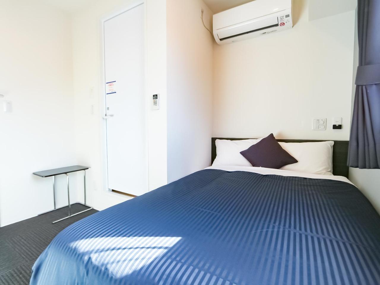 Single Room Small Double Bed Smoking,770414308:JPEG