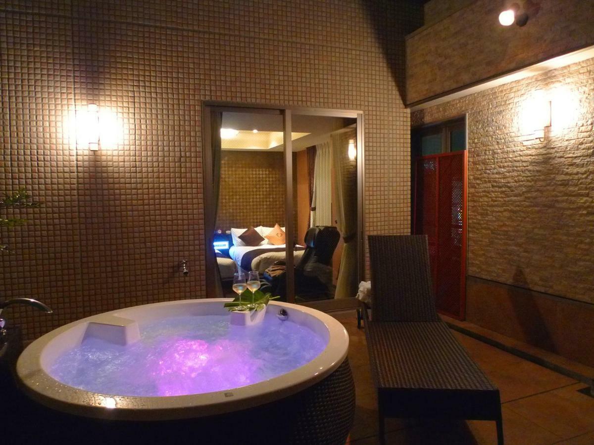 Tweepersoonskamer met 2 Aparte Bedden en Balkon