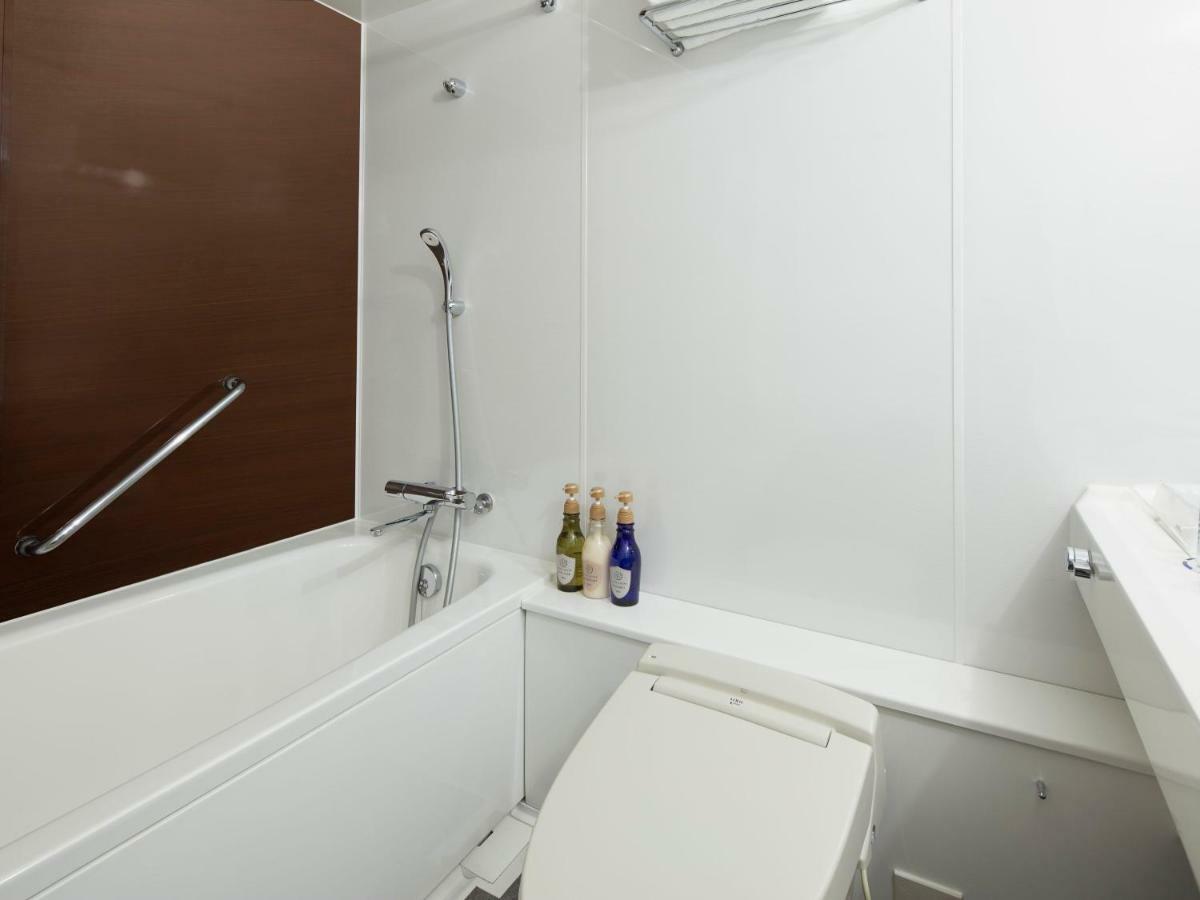 Standard Double Room Kitchen Non-Smoking House Keeping is Optional Additional Cost,910935610:JPEG