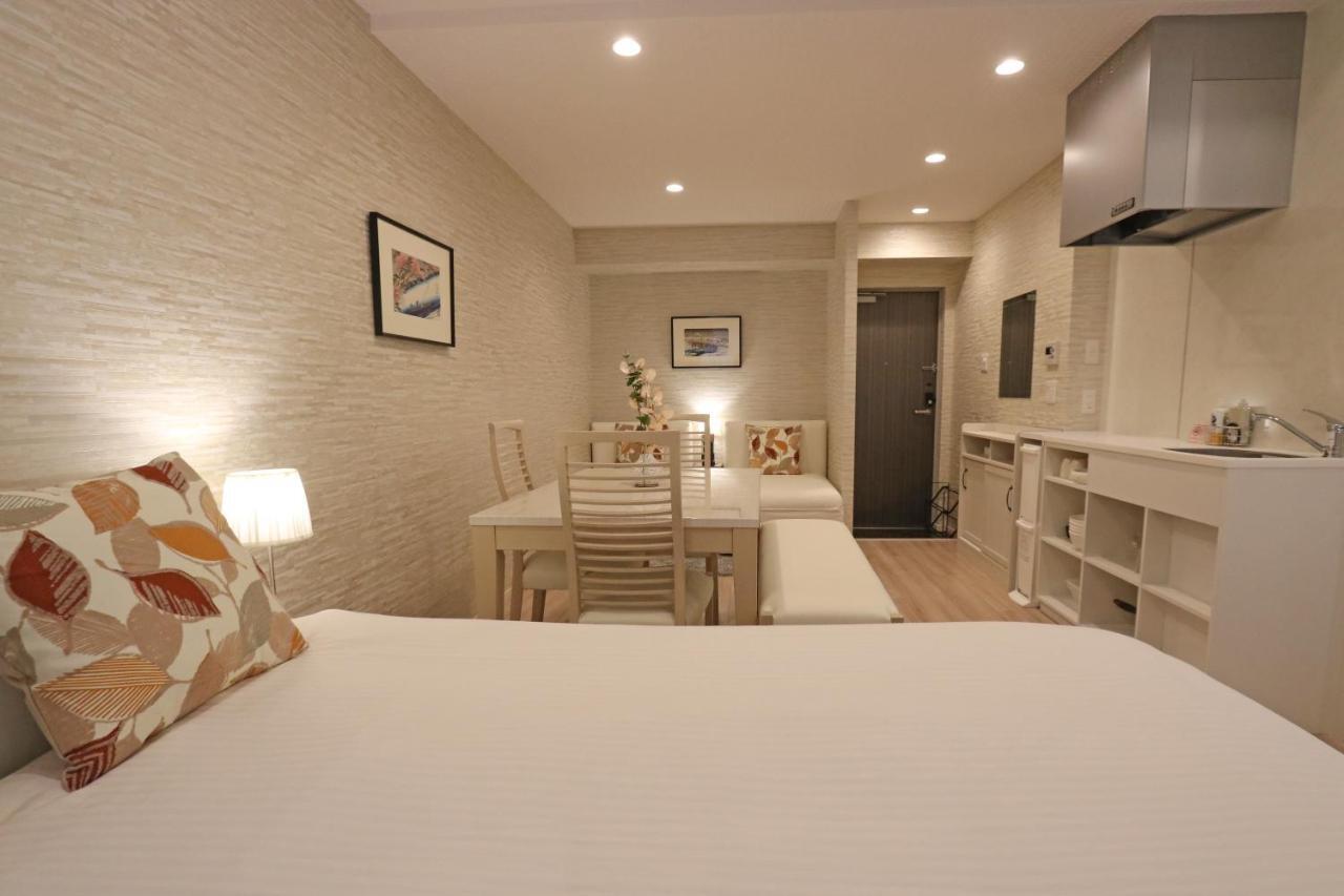 Superior Family Room,1182148111:JPEG