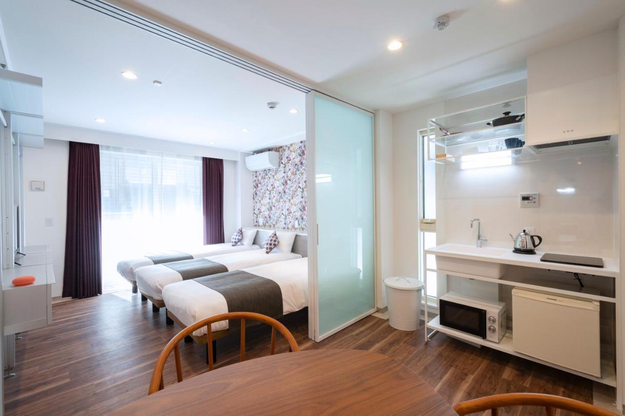Quarto Triplo com Terraço
