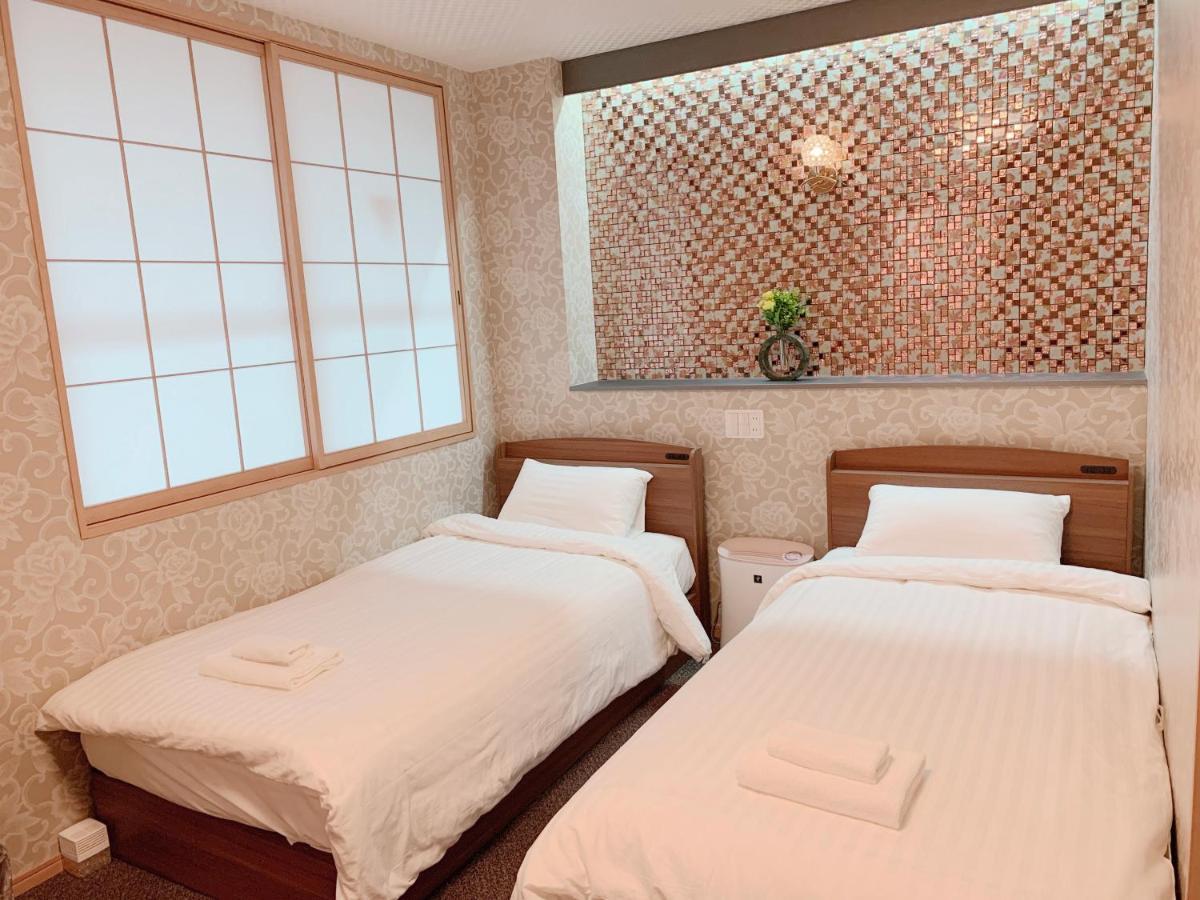 Triple Room Bath,994666546:JPEG