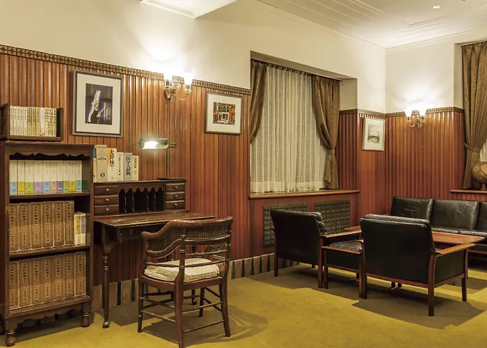 Hilltop Hotel Tokyo
